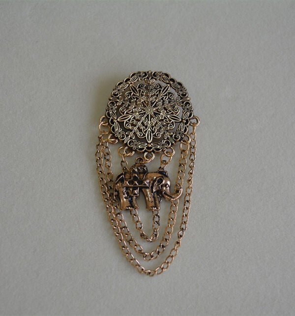 Brooch 19